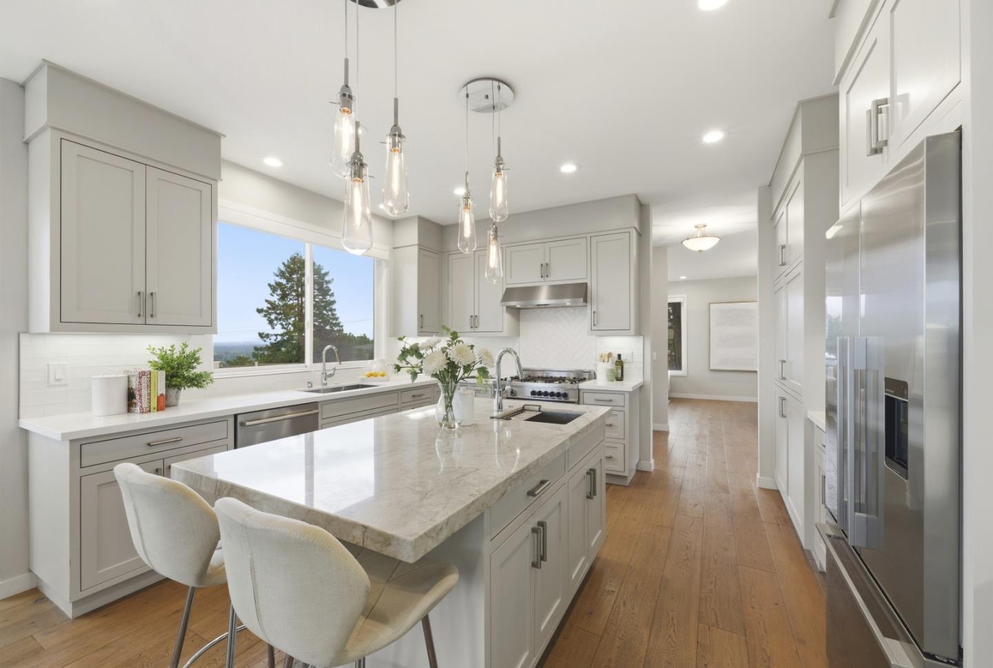 Detail Gallery Image 7 of 32 For 60 Dartmouth Ave, San Carlos,  CA 94070 - 4 Beds | 4 Baths