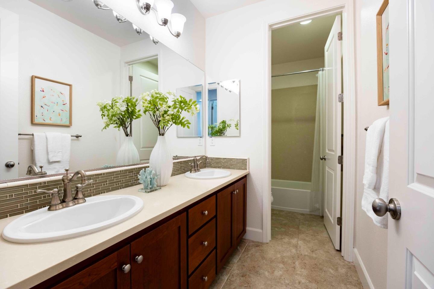 Photo #17: ML82042689 Listing: Photo #17