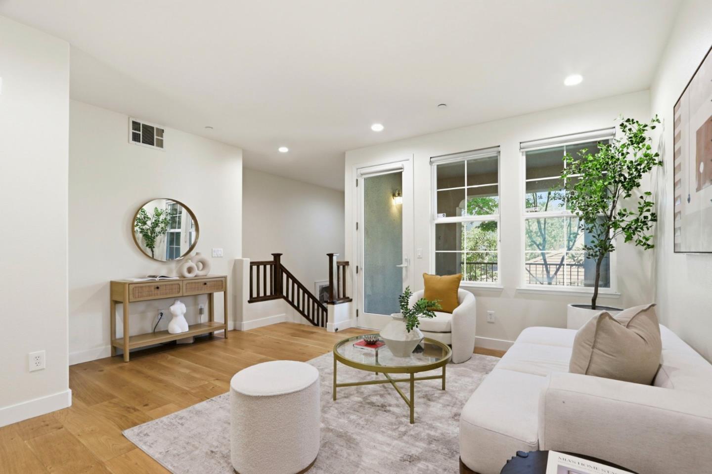 Detail Gallery Image 3 of 31 For 1642 Lorient Ter, San Jose,  CA 95133 - 2 Beds | 2 Baths