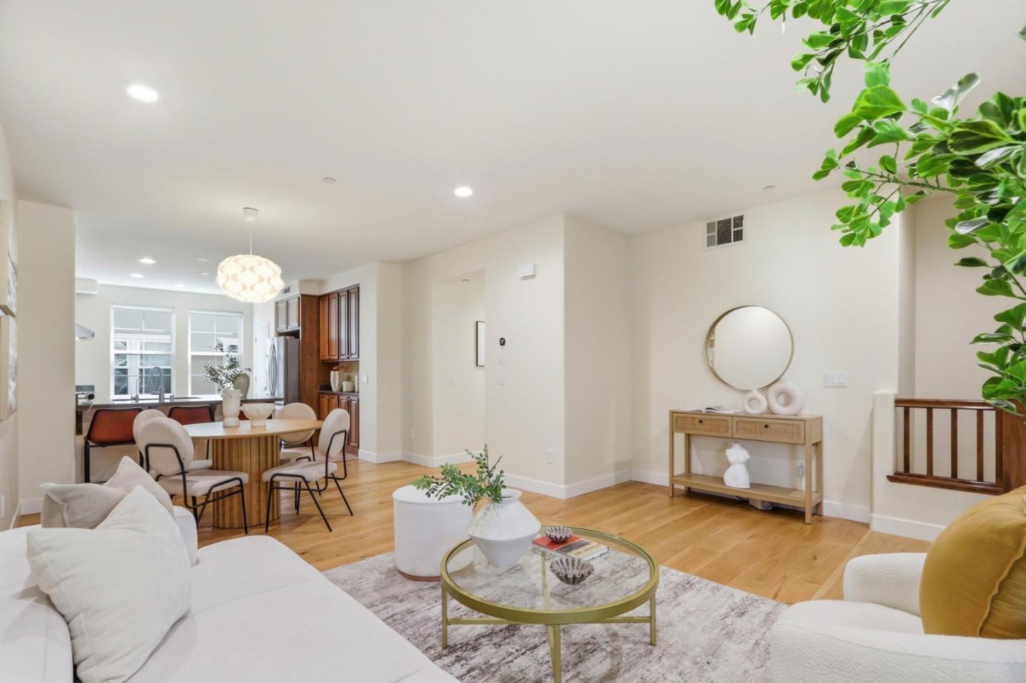 Detail Gallery Image 5 of 31 For 1642 Lorient Ter, San Jose,  CA 95133 - 2 Beds | 2 Baths