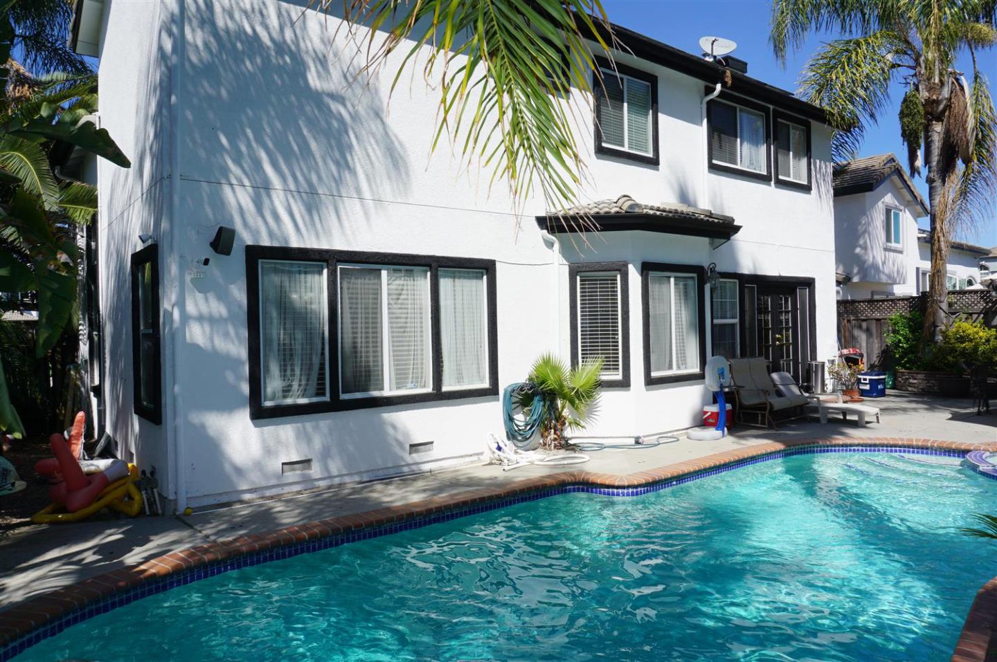 Detail Gallery Image 19 of 22 For 9402 Rodeo Dr, Gilroy,  CA 95020 - 6 Beds | 2/1 Baths