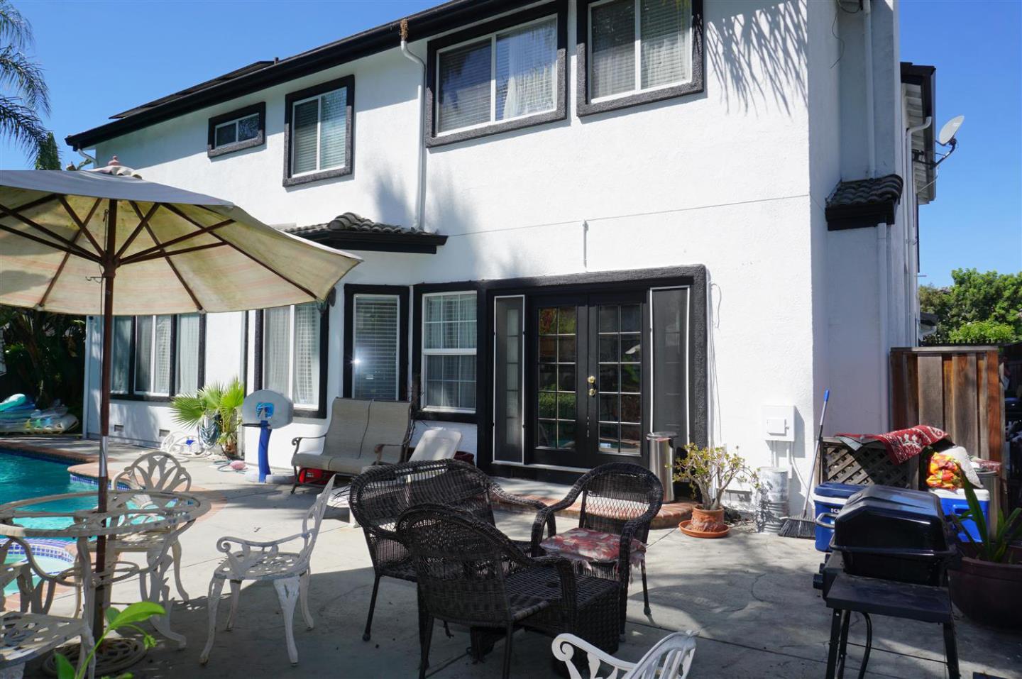 Detail Gallery Image 20 of 22 For 9402 Rodeo Dr, Gilroy,  CA 95020 - 6 Beds | 2/1 Baths