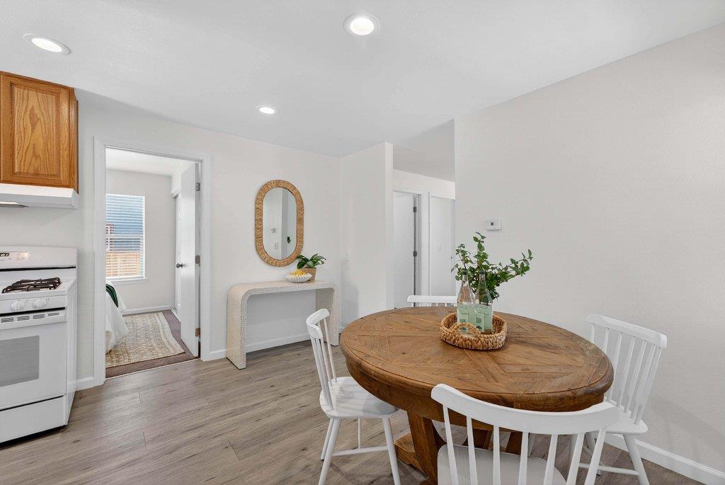 Detail Gallery Image 11 of 35 For 152 Grove St, Watsonville,  CA 95076 - 3 Beds | 1 Baths