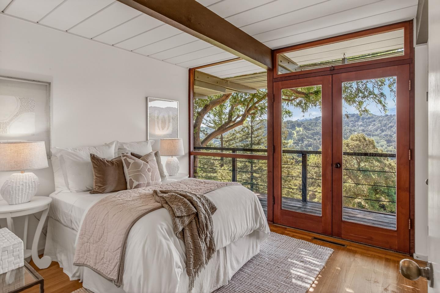 Detail Gallery Image 26 of 43 For 25 Cordova Ct, Portola Valley,  CA 94028 - 3 Beds | 3 Baths