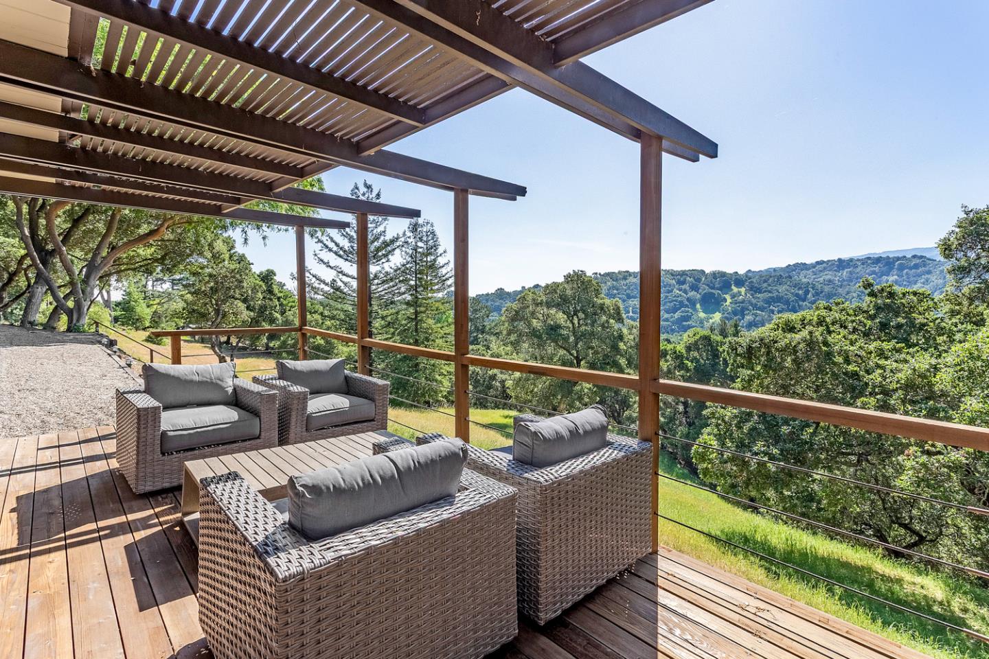 Detail Gallery Image 37 of 43 For 25 Cordova Ct, Portola Valley,  CA 94028 - 3 Beds | 3 Baths