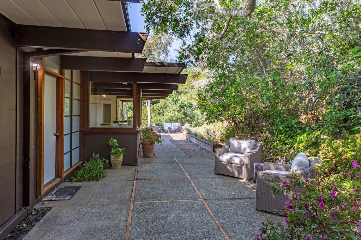 Detail Gallery Image 5 of 43 For 25 Cordova Ct, Portola Valley,  CA 94028 - 3 Beds | 3 Baths