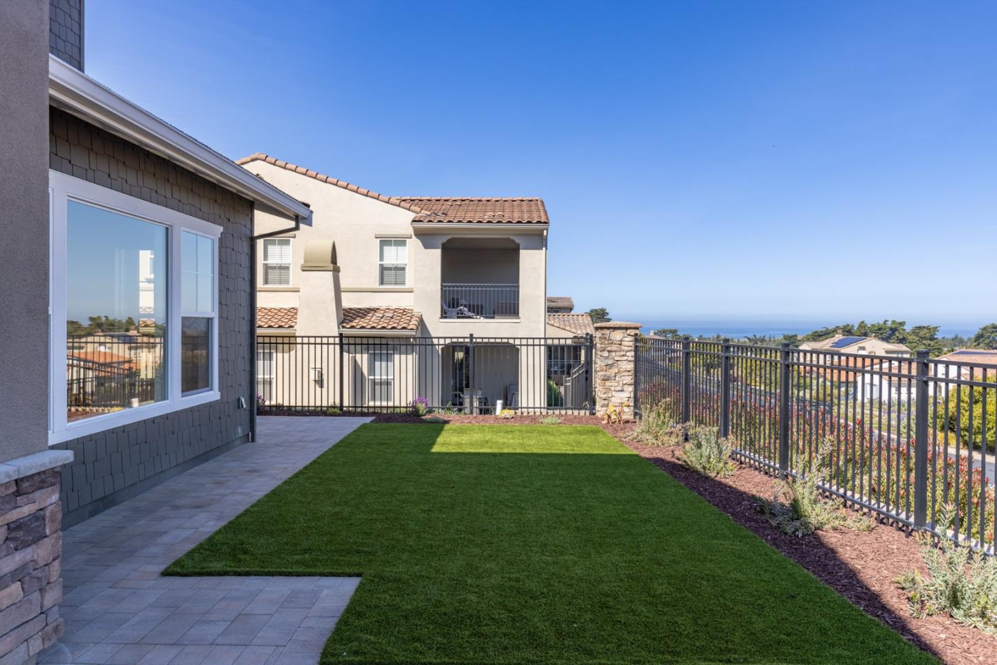 Detail Gallery Image 11 of 33 For 1771 Fairway Dr, Seaside,  CA 93955 - 5 Beds | 4/1 Baths