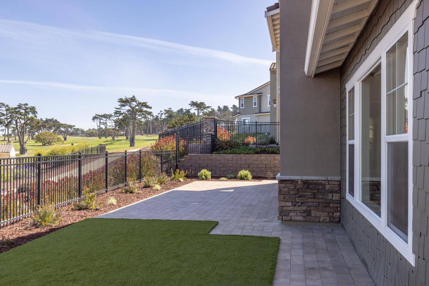 Detail Gallery Image 12 of 33 For 1771 Fairway Dr, Seaside,  CA 93955 - 5 Beds | 4/1 Baths