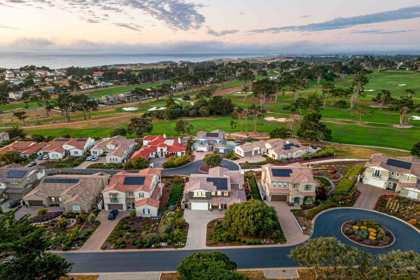 Detail Gallery Image 31 of 33 For 1771 Fairway Dr, Seaside,  CA 93955 - 5 Beds | 4/1 Baths