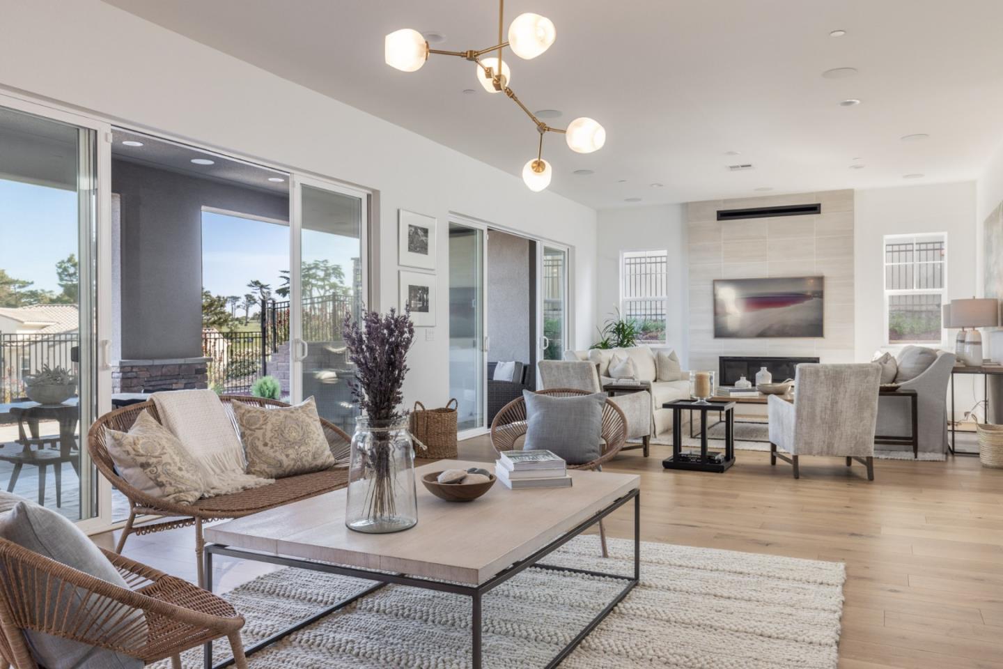 Detail Gallery Image 4 of 33 For 1771 Fairway Dr, Seaside,  CA 93955 - 5 Beds | 4/1 Baths