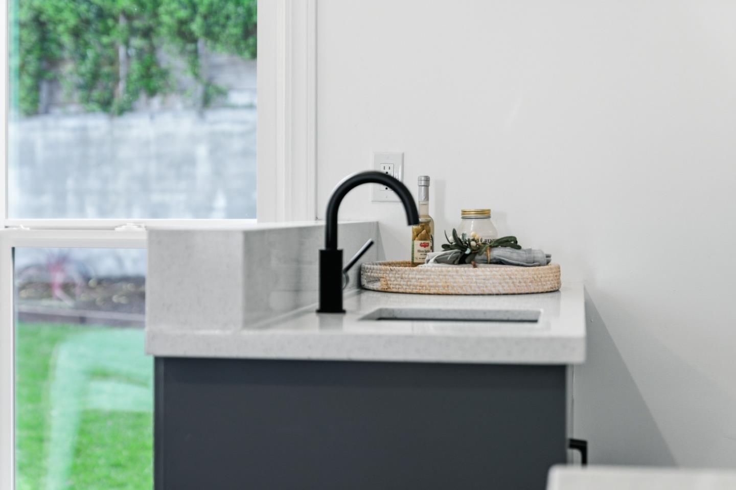 Detail Gallery Image 15 of 79 For 1664 Sixth Ave, Belmont,  CA 94002 - 4 Beds | 3 Baths