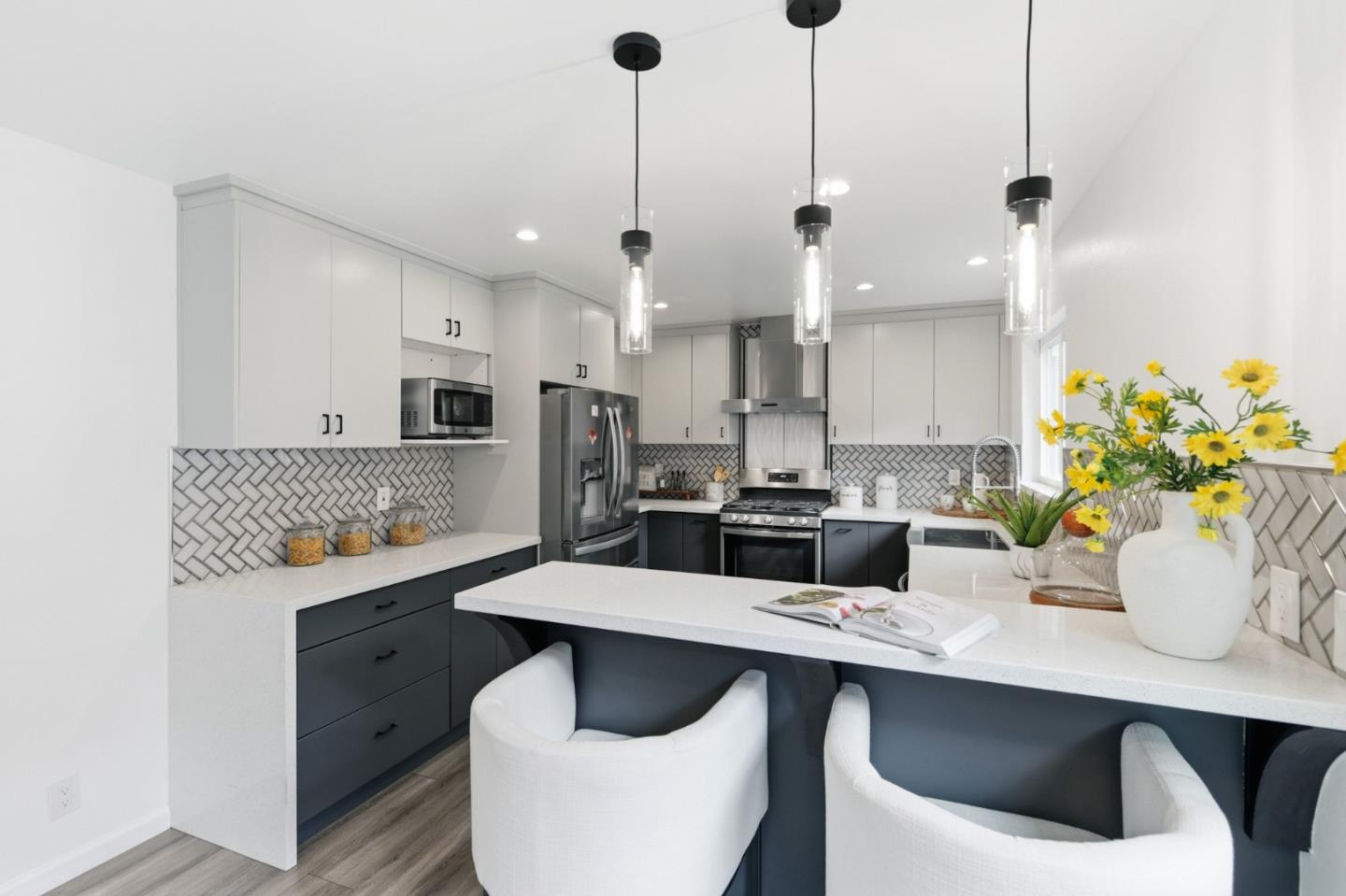 Detail Gallery Image 28 of 79 For 1664 Sixth Ave, Belmont,  CA 94002 - 4 Beds | 3 Baths