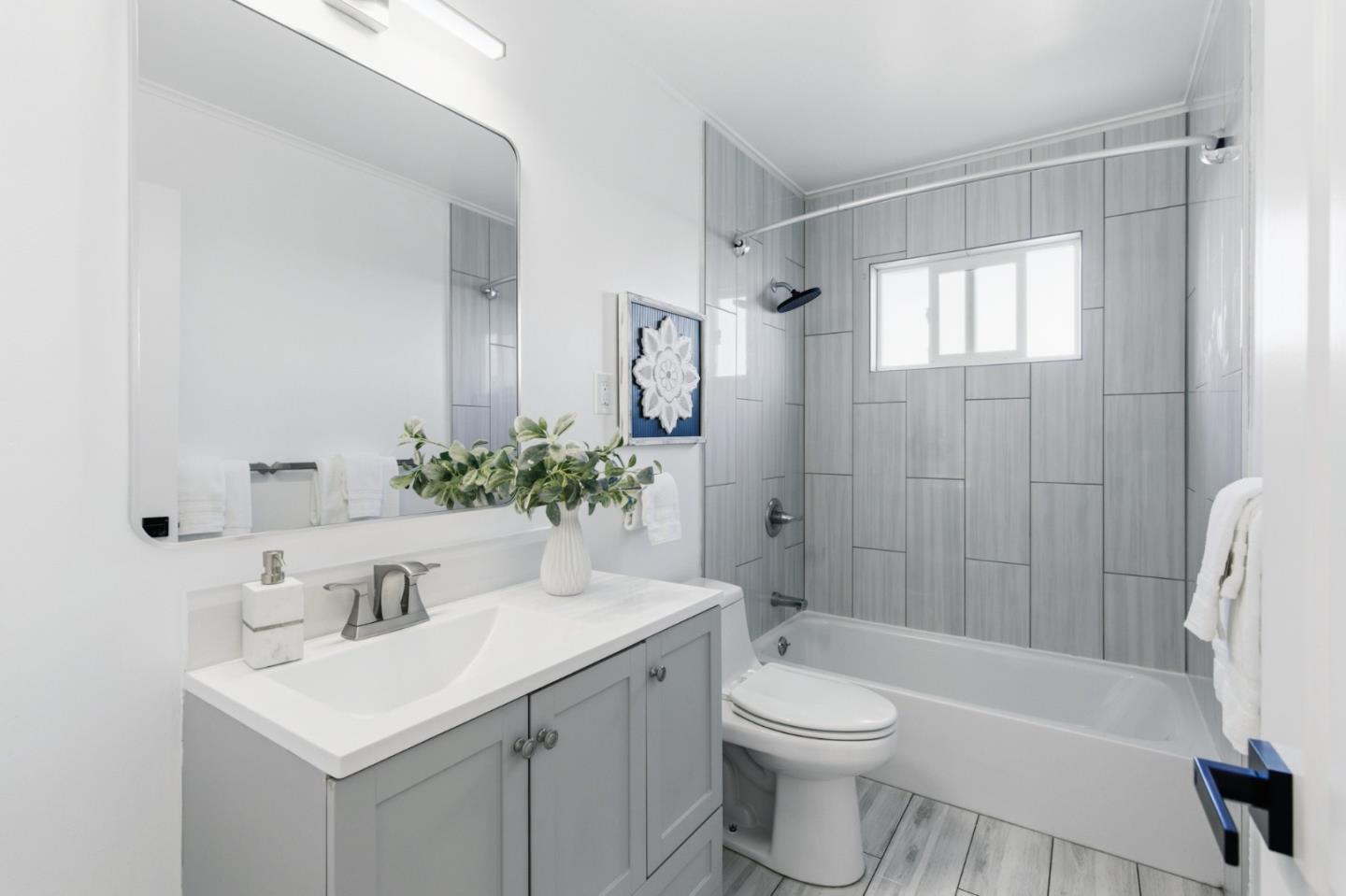 Detail Gallery Image 30 of 79 For 1664 Sixth Ave, Belmont,  CA 94002 - 4 Beds | 3 Baths