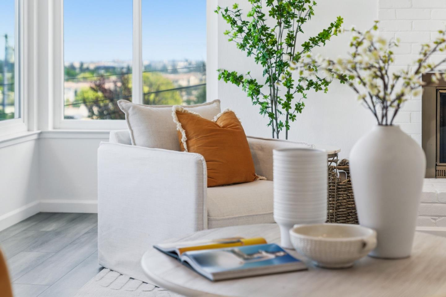 Detail Gallery Image 4 of 79 For 1664 Sixth Ave, Belmont,  CA 94002 - 4 Beds | 3 Baths