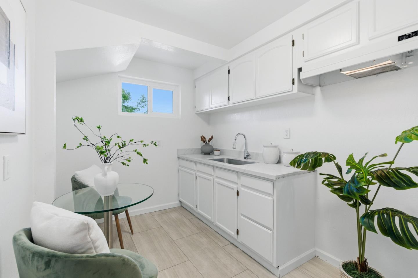 Detail Gallery Image 40 of 79 For 1664 Sixth Ave, Belmont,  CA 94002 - 4 Beds | 3 Baths