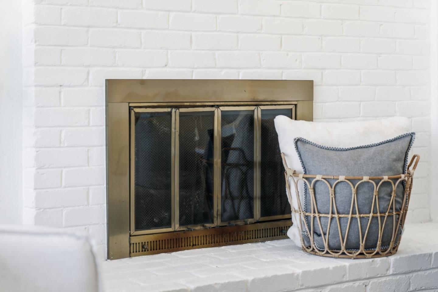 Detail Gallery Image 6 of 79 For 1664 Sixth Ave, Belmont,  CA 94002 - 4 Beds | 3 Baths