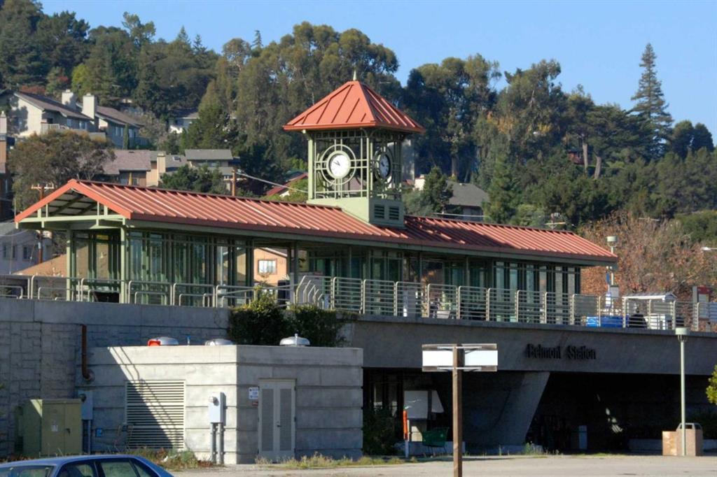 Detail Gallery Image 78 of 79 For 1664 Sixth Ave, Belmont,  CA 94002 - 4 Beds | 3 Baths