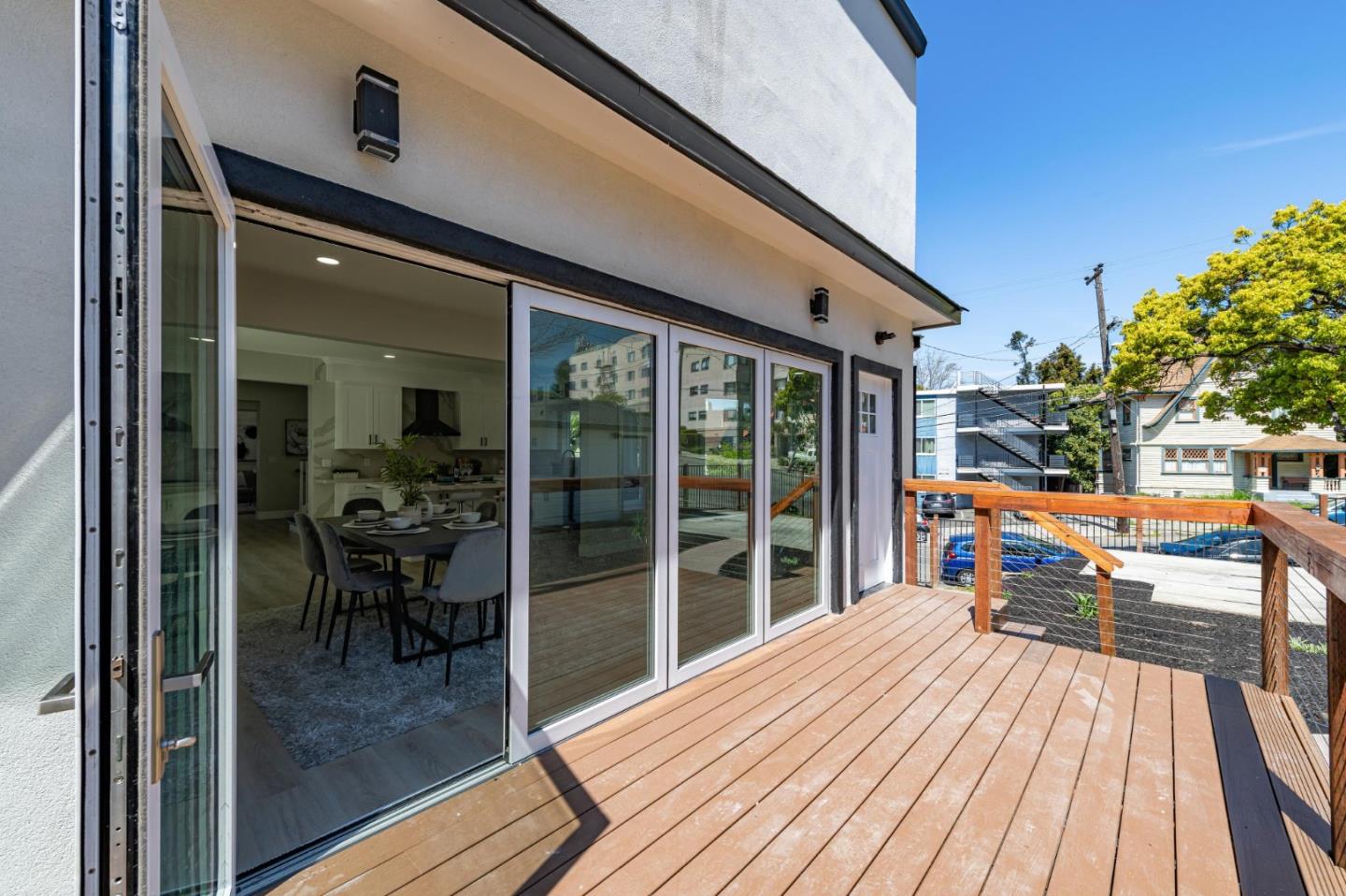 Detail Gallery Image 14 of 59 For 252 Euclid Ave, Oakland,  CA 94610 - 4 Beds | 4/1 Baths