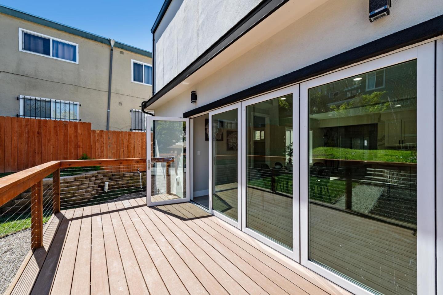 Detail Gallery Image 15 of 59 For 252 Euclid Ave, Oakland,  CA 94610 - 4 Beds | 4/1 Baths