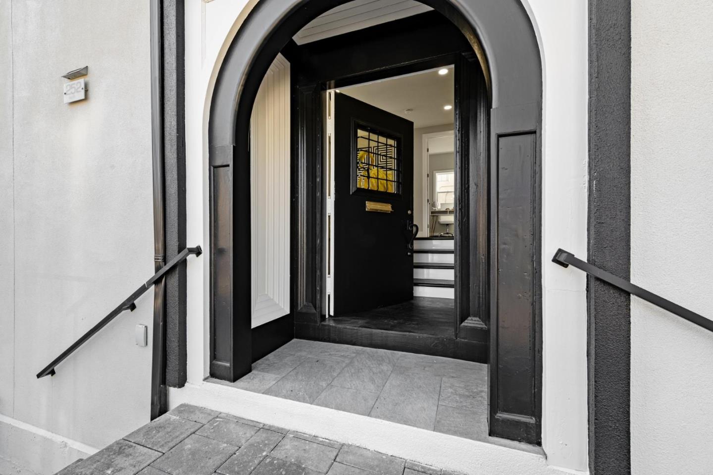 Detail Gallery Image 18 of 59 For 252 Euclid Ave, Oakland,  CA 94610 - 4 Beds | 4/1 Baths