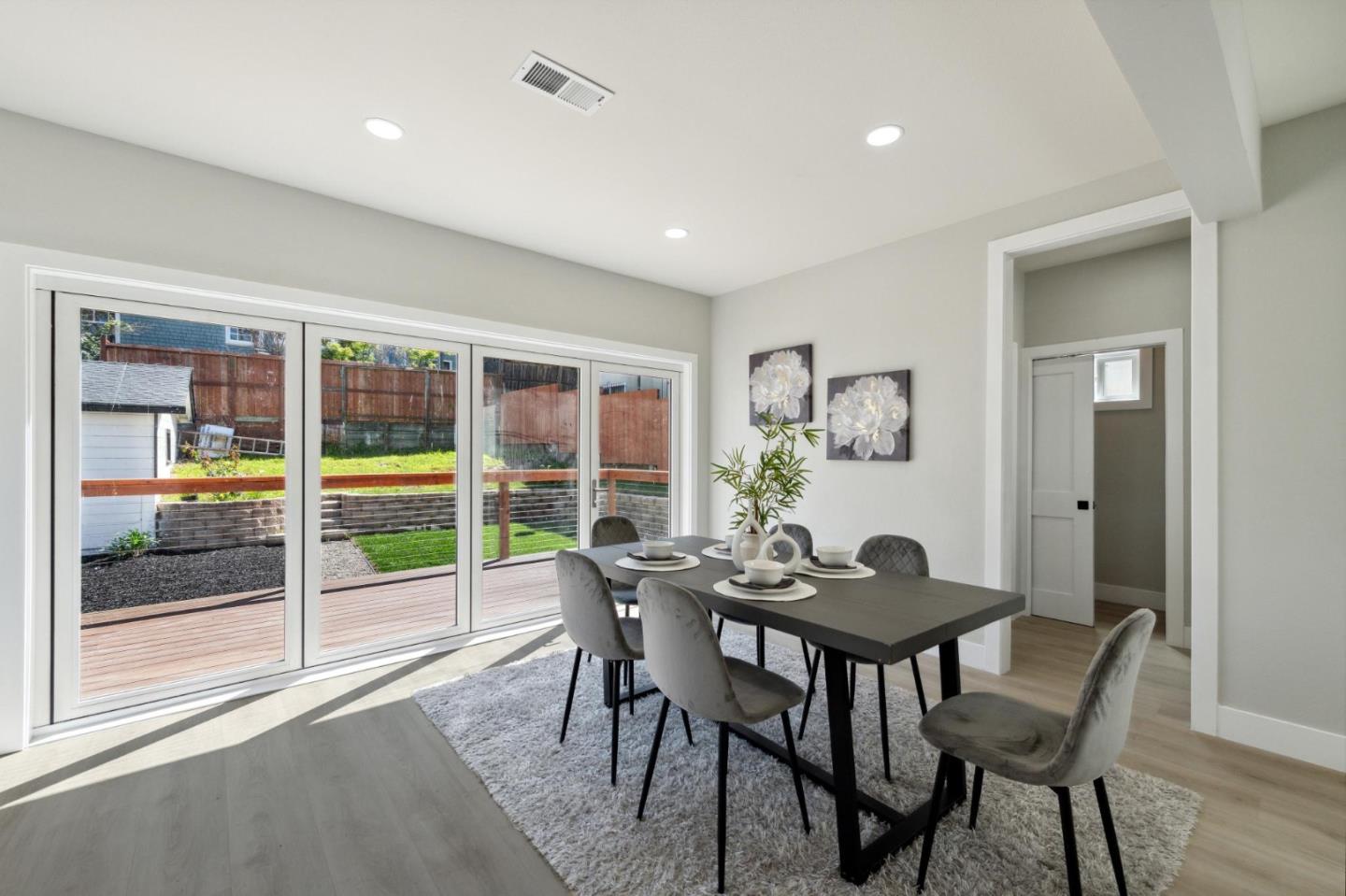 Detail Gallery Image 31 of 59 For 252 Euclid Ave, Oakland,  CA 94610 - 4 Beds | 4/1 Baths