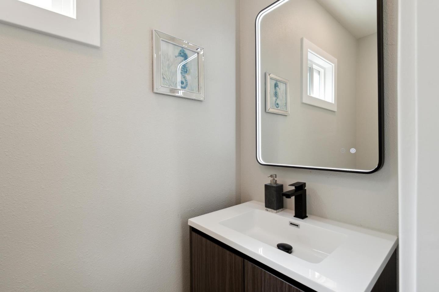 Detail Gallery Image 37 of 59 For 252 Euclid Ave, Oakland,  CA 94610 - 4 Beds | 4/1 Baths