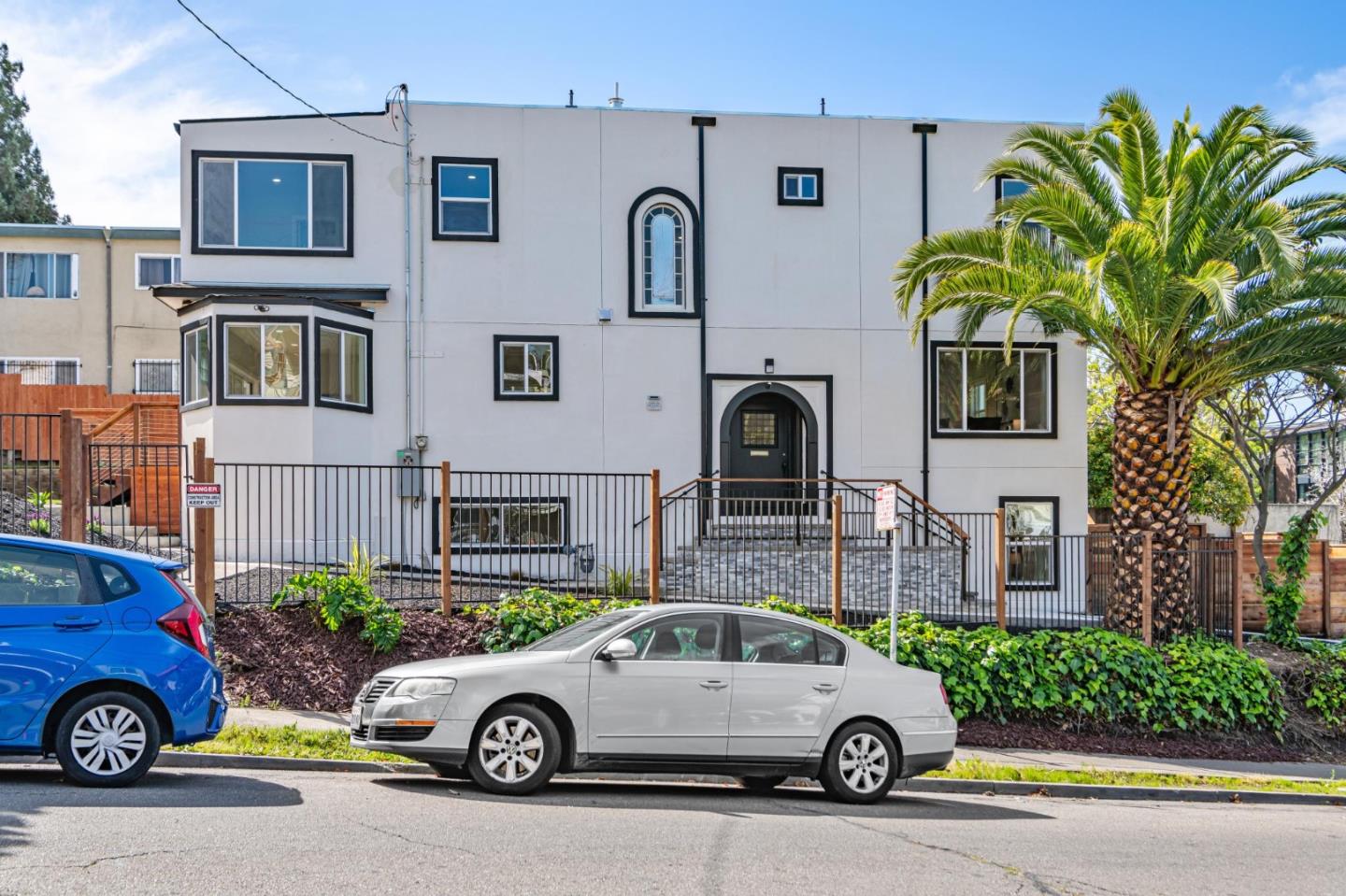 Detail Gallery Image 4 of 59 For 252 Euclid Ave, Oakland,  CA 94610 - 4 Beds | 4/1 Baths