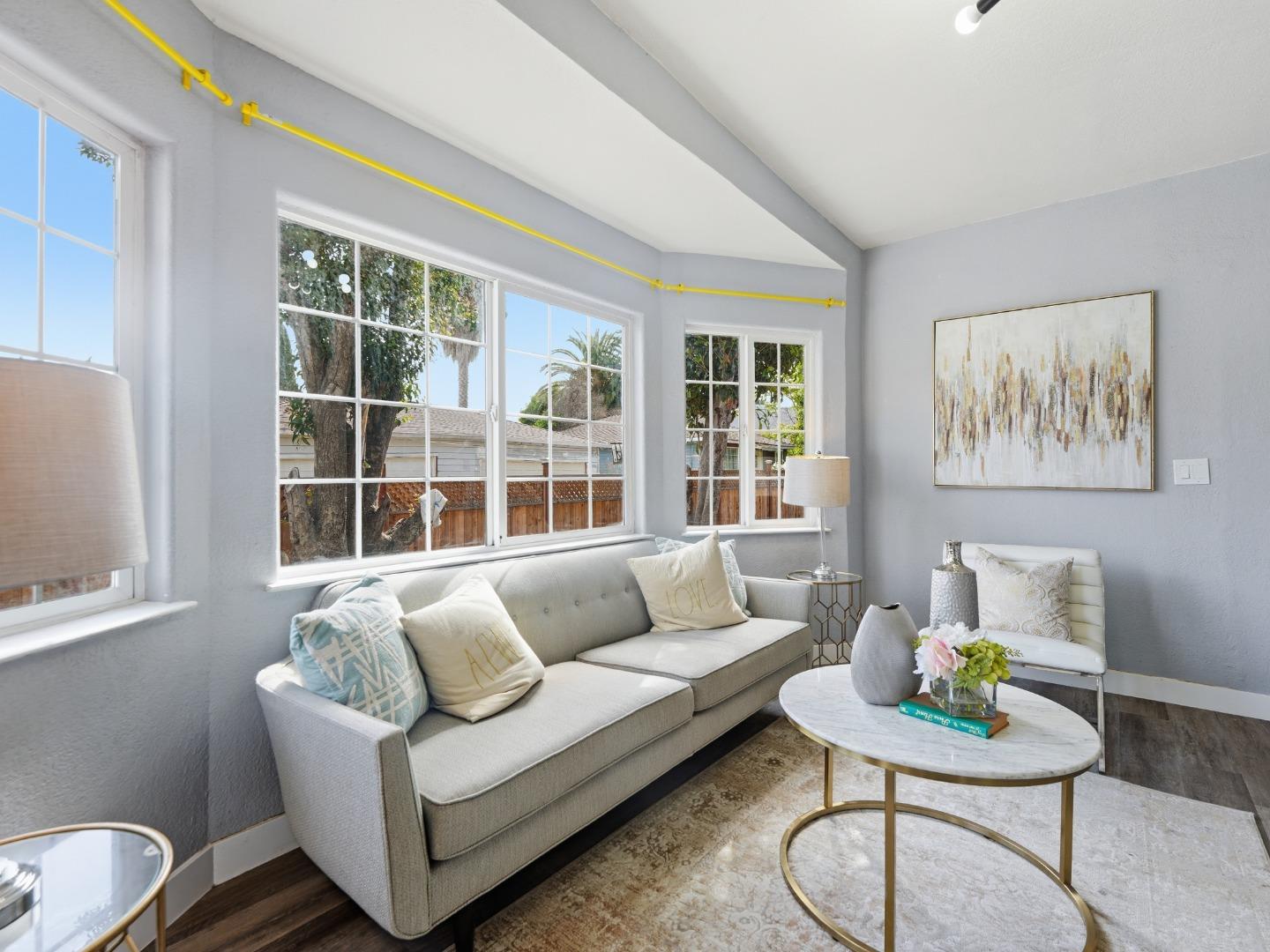 Detail Gallery Image 5 of 26 For 573 Illinois Ave, San Jose,  CA 95125 - 4 Beds | 2 Baths