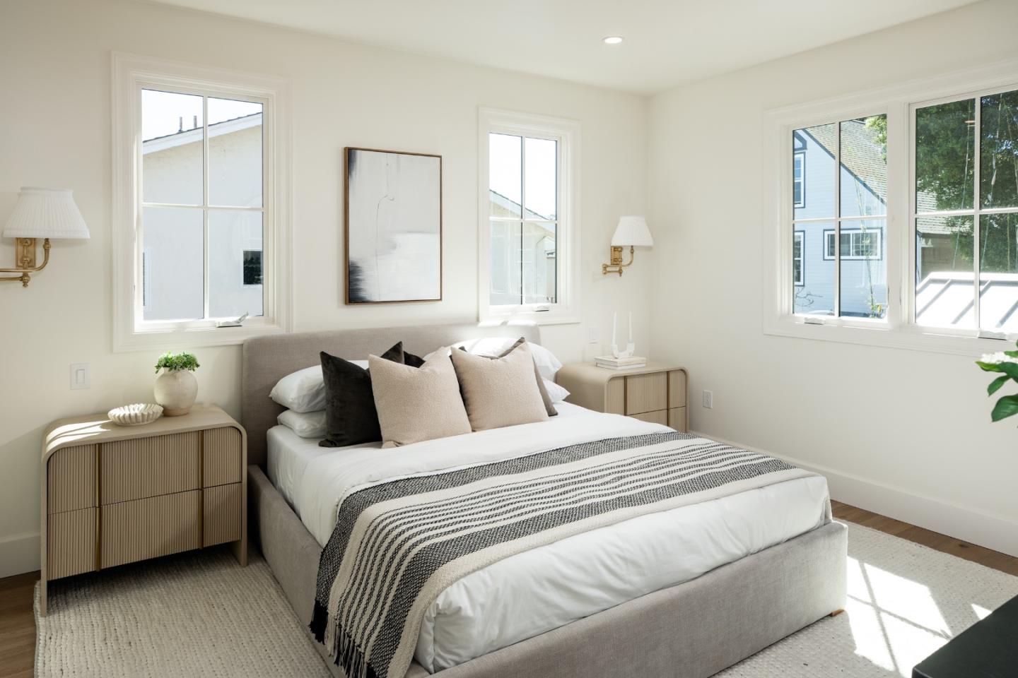 Detail Gallery Image 12 of 23 For 164 Waverley St, Palo Alto,  CA 94301 - 3 Beds | 3/1 Baths