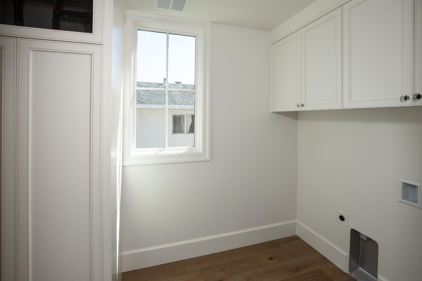 Detail Gallery Image 20 of 23 For 164 Waverley St, Palo Alto,  CA 94301 - 3 Beds | 3/1 Baths