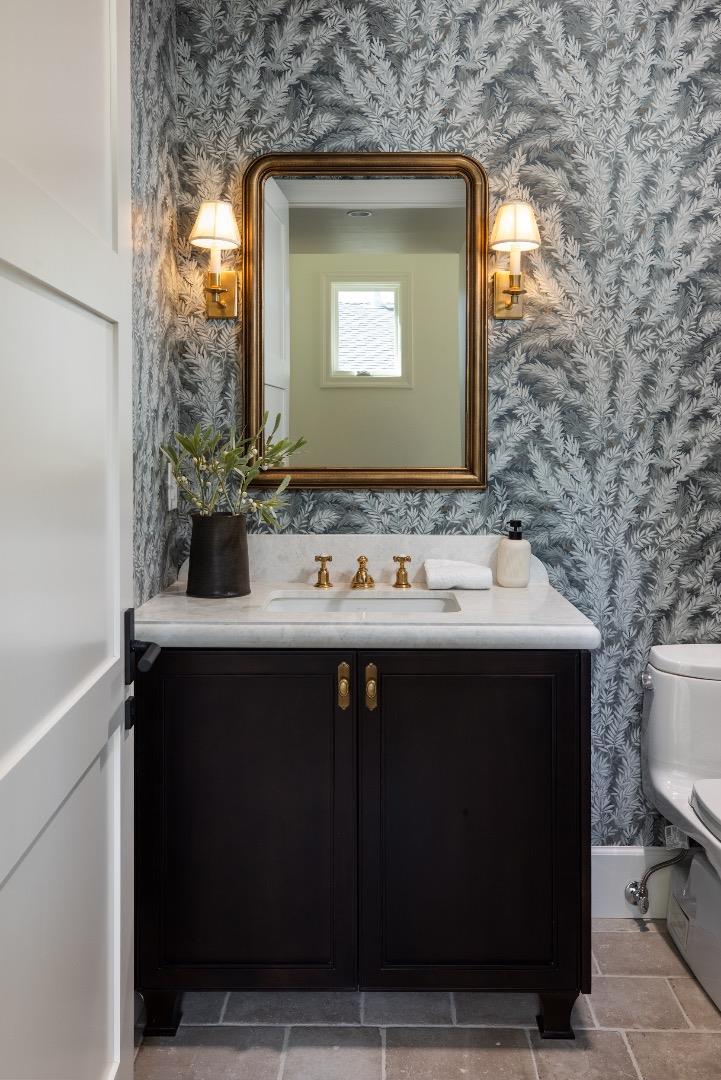 Detail Gallery Image 9 of 23 For 164 Waverley St, Palo Alto,  CA 94301 - 3 Beds | 3/1 Baths