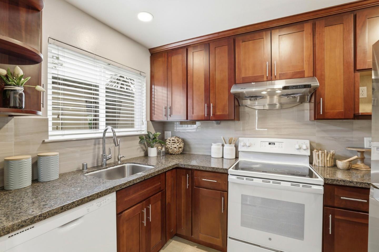 3007 Kaiser Drive UNIT F, Santa Clara, CA, 95051