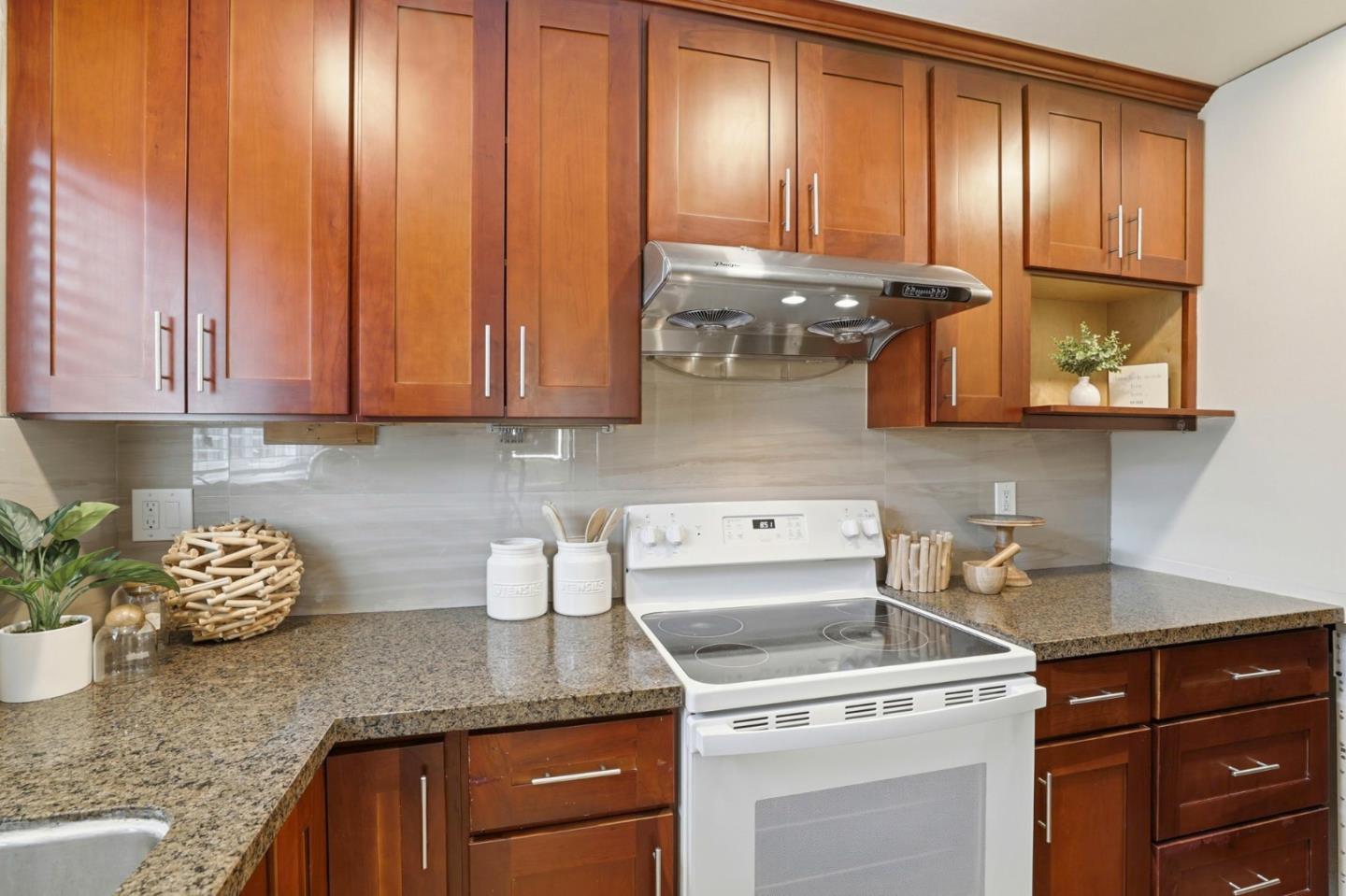 Detail Gallery Image 2 of 42 For 830 Quince Ave #46,  Santa Clara,  CA 95051 - 2 Beds | 1/1 Baths