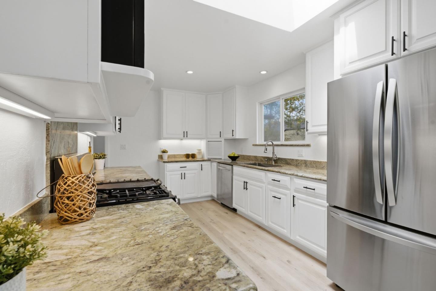 Detail Gallery Image 28 of 89 For 920 Franklin St, Montara,  CA 94037 - 3 Beds | 2 Baths