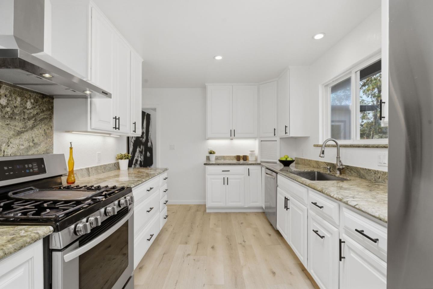 Detail Gallery Image 29 of 89 For 920 Franklin St, Montara,  CA 94037 - 3 Beds | 2 Baths