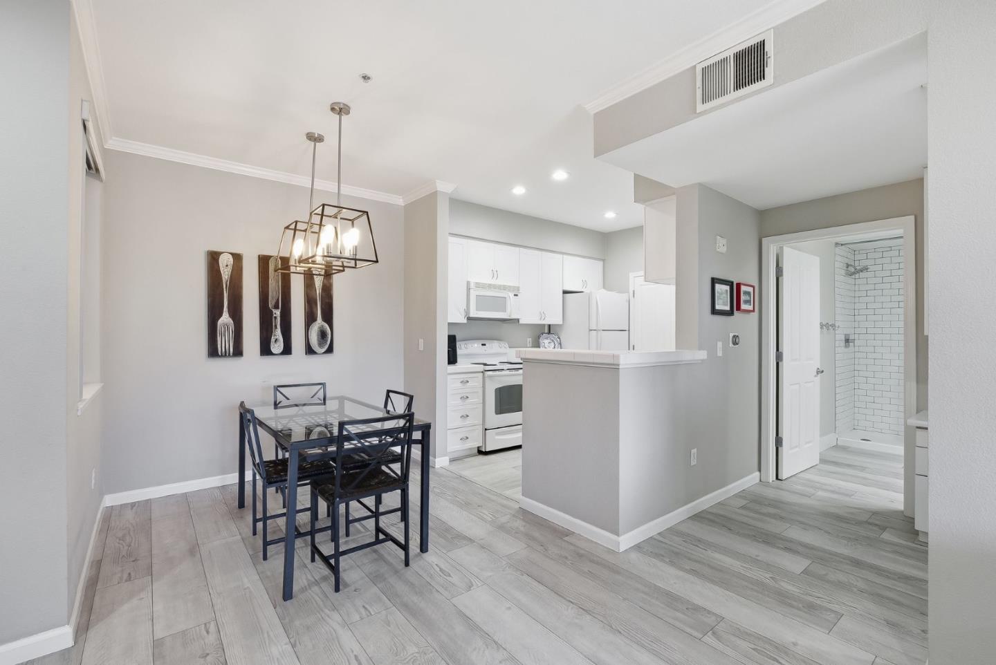 Detail Gallery Image 13 of 37 For 1982 W Bayshore Rd #310,  East Palo Alto,  CA 94303 - 1 Beds | 1 Baths