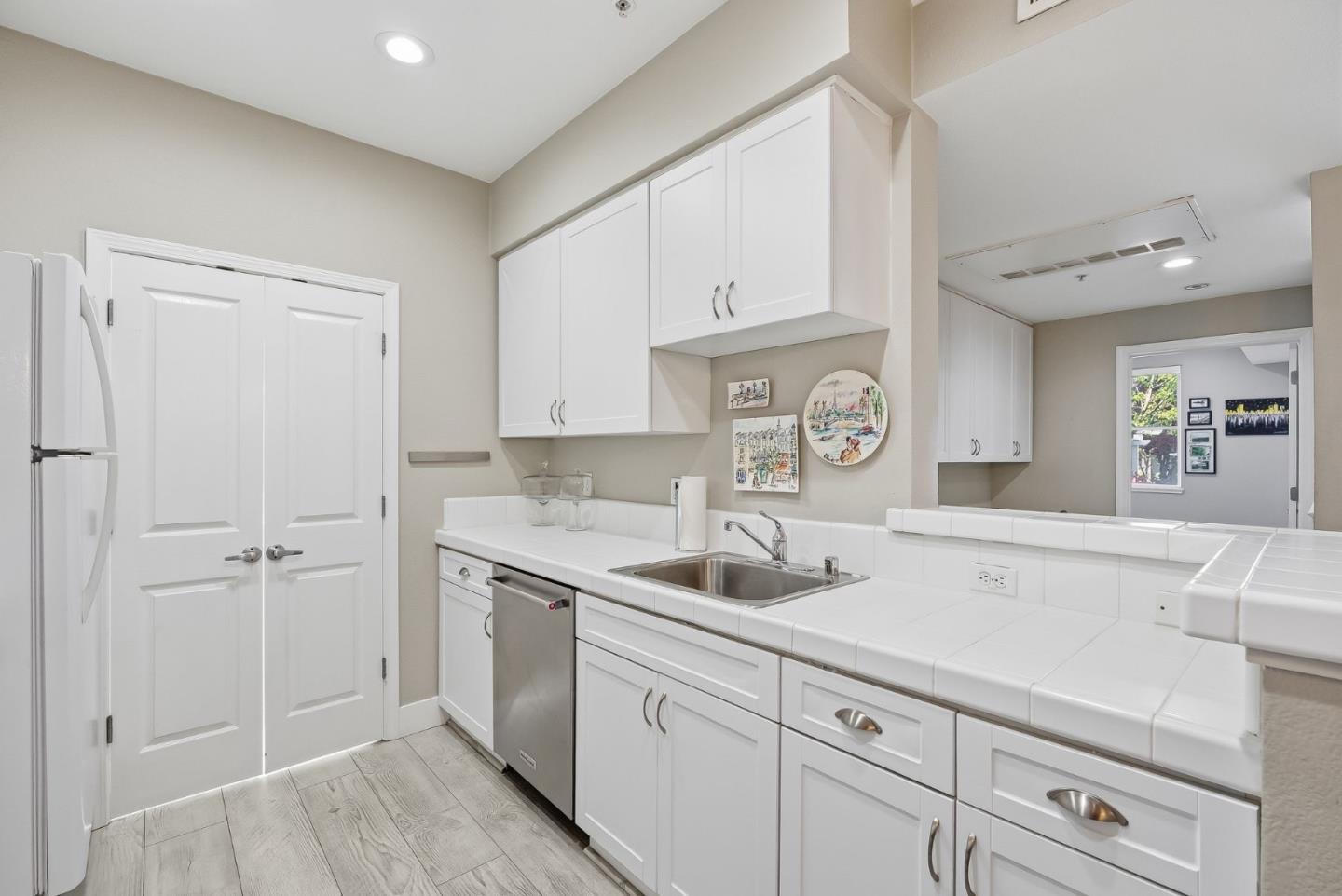 Detail Gallery Image 16 of 37 For 1982 W Bayshore Rd #310,  East Palo Alto,  CA 94303 - 1 Beds | 1 Baths