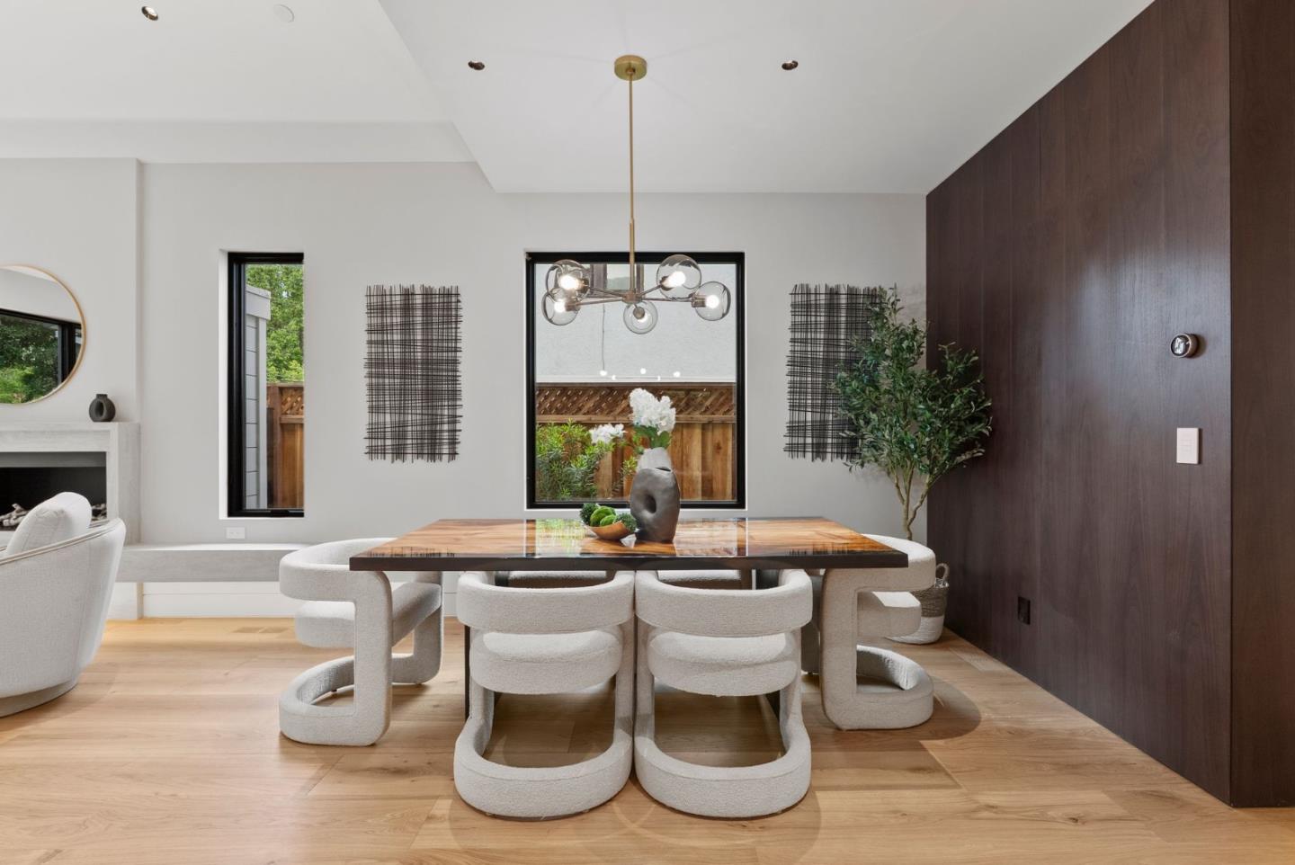 Detail Gallery Image 10 of 68 For 618 Tennyson Ave, Palo Alto,  CA 94301 - 5 Beds | 5/2 Baths