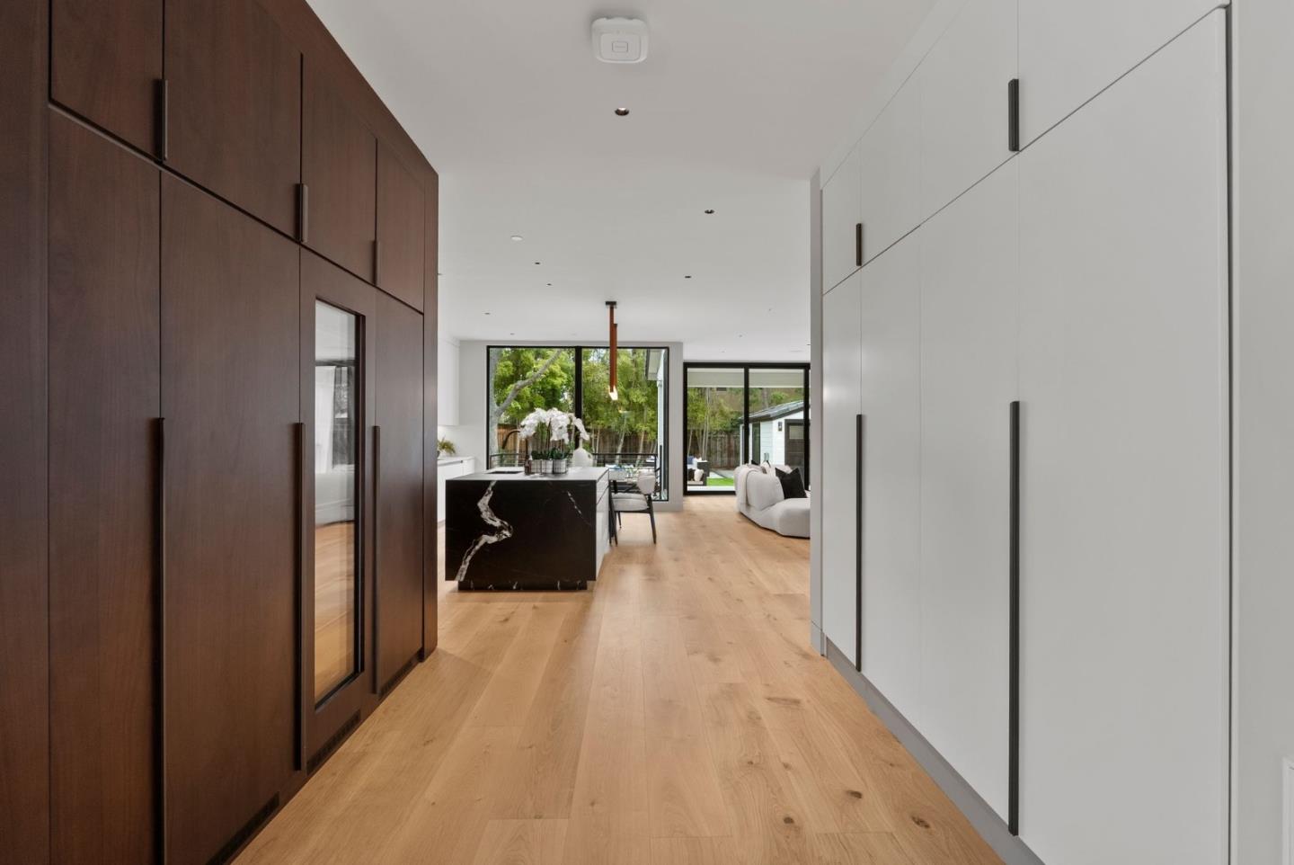 Detail Gallery Image 11 of 68 For 618 Tennyson Ave, Palo Alto,  CA 94301 - 5 Beds | 5/2 Baths