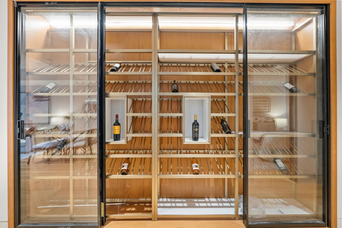 Detail Gallery Image 25 of 68 For 618 Tennyson Ave, Palo Alto,  CA 94301 - 5 Beds | 5/2 Baths