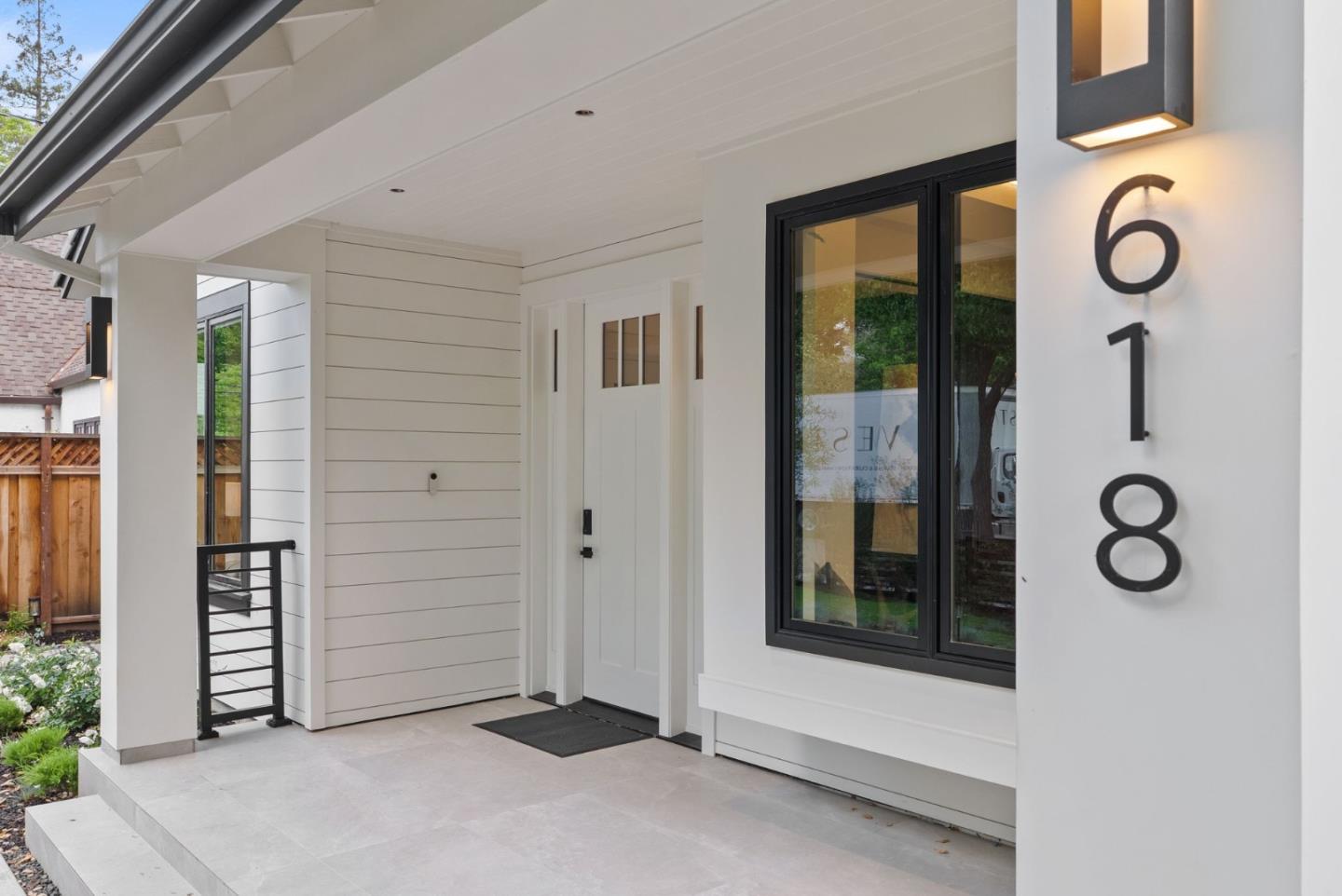 Detail Gallery Image 4 of 68 For 618 Tennyson Ave, Palo Alto,  CA 94301 - 5 Beds | 5/2 Baths