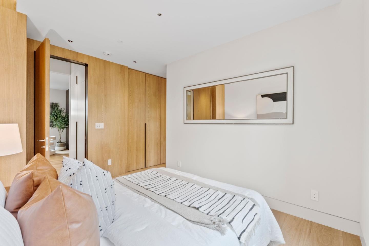 Detail Gallery Image 40 of 68 For 618 Tennyson Ave, Palo Alto,  CA 94301 - 5 Beds | 5/2 Baths