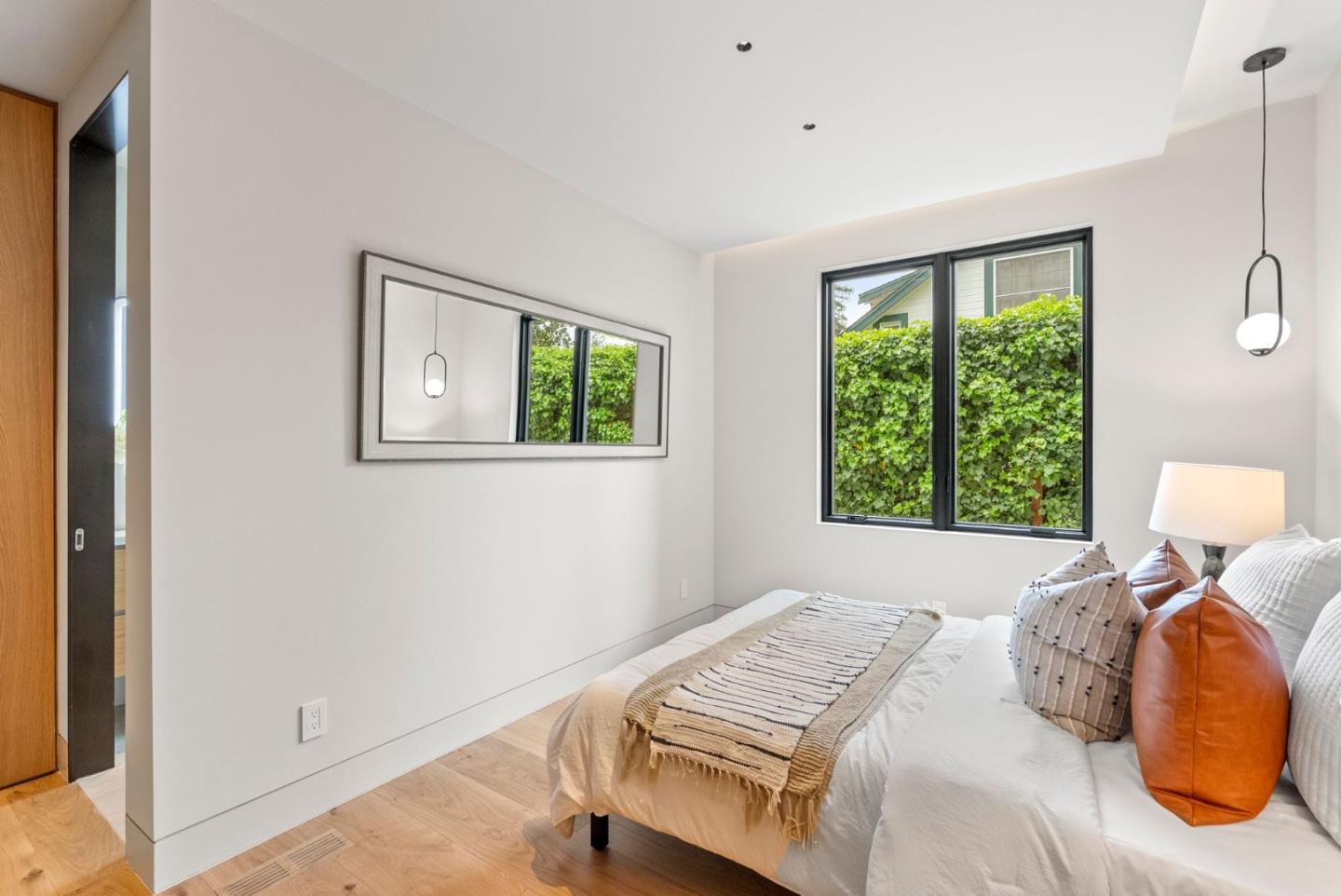 Detail Gallery Image 41 of 68 For 618 Tennyson Ave, Palo Alto,  CA 94301 - 5 Beds | 5/2 Baths