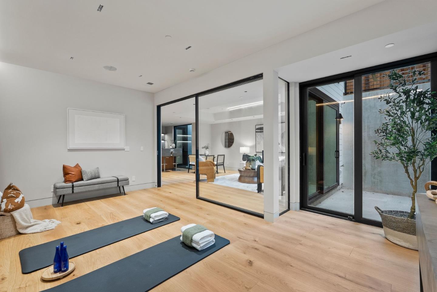 Detail Gallery Image 45 of 68 For 618 Tennyson Ave, Palo Alto,  CA 94301 - 5 Beds | 5/2 Baths