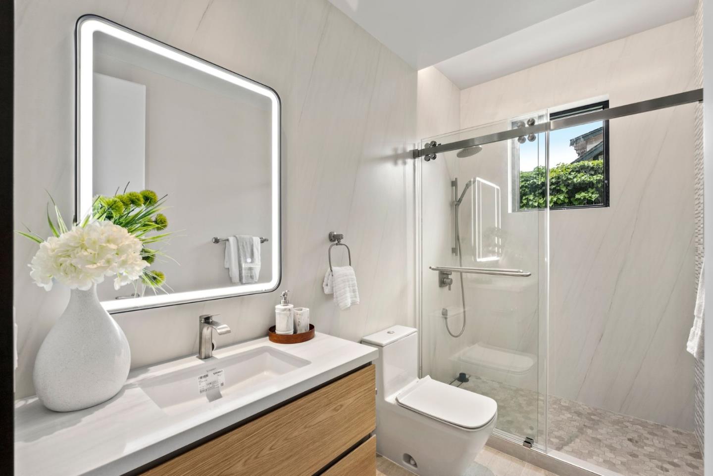 Detail Gallery Image 49 of 68 For 618 Tennyson Ave, Palo Alto,  CA 94301 - 5 Beds | 5/2 Baths