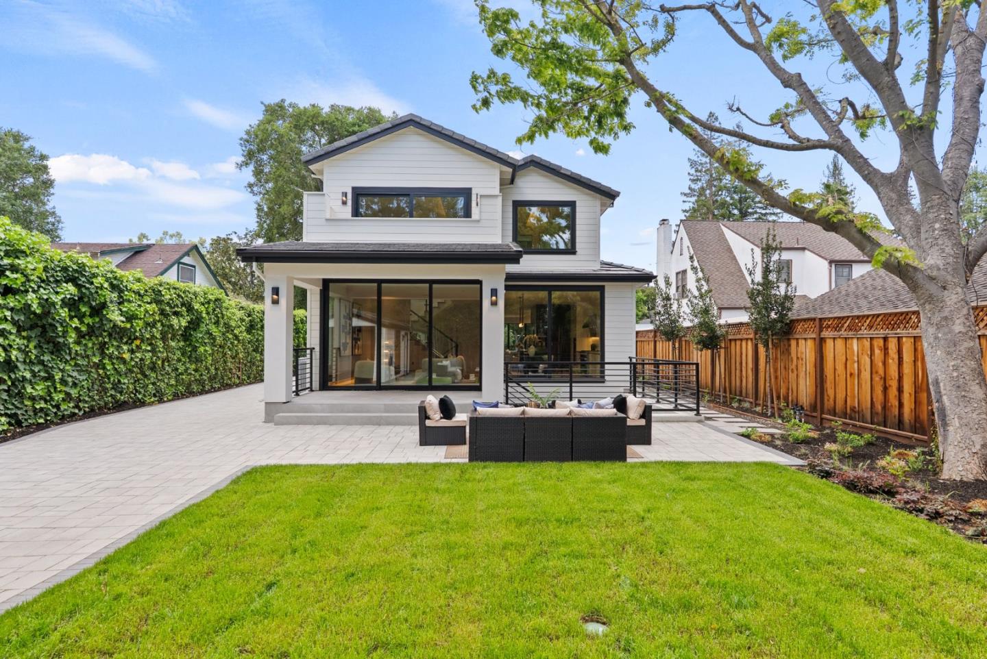 Detail Gallery Image 54 of 68 For 618 Tennyson Ave, Palo Alto,  CA 94301 - 5 Beds | 5/2 Baths