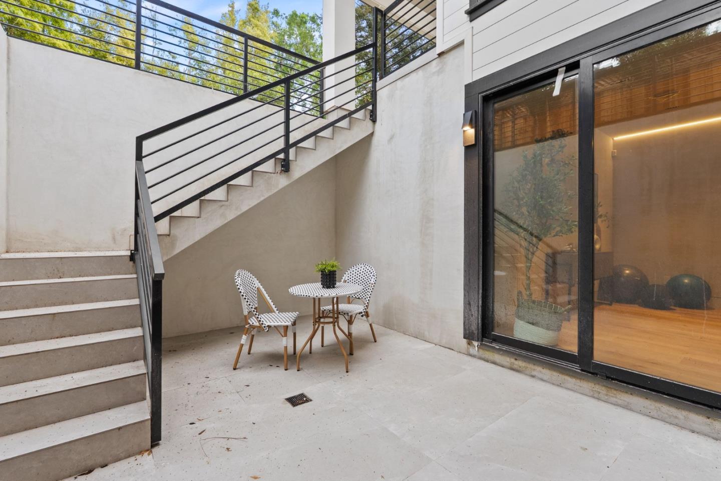 Detail Gallery Image 55 of 68 For 618 Tennyson Ave, Palo Alto,  CA 94301 - 5 Beds | 5/2 Baths