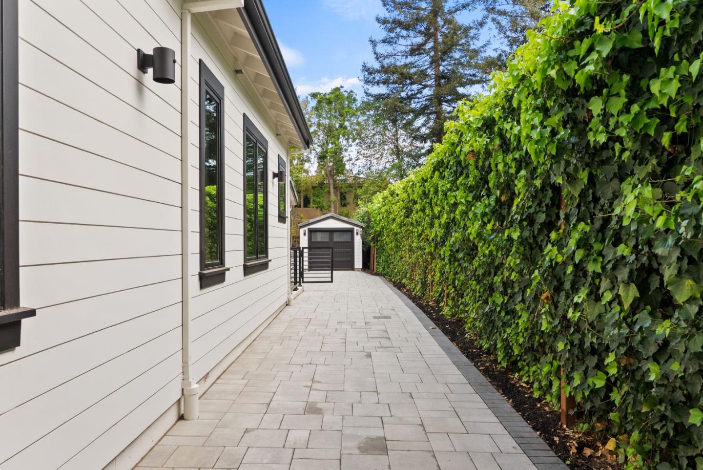 Detail Gallery Image 56 of 68 For 618 Tennyson Ave, Palo Alto,  CA 94301 - 5 Beds | 5/2 Baths