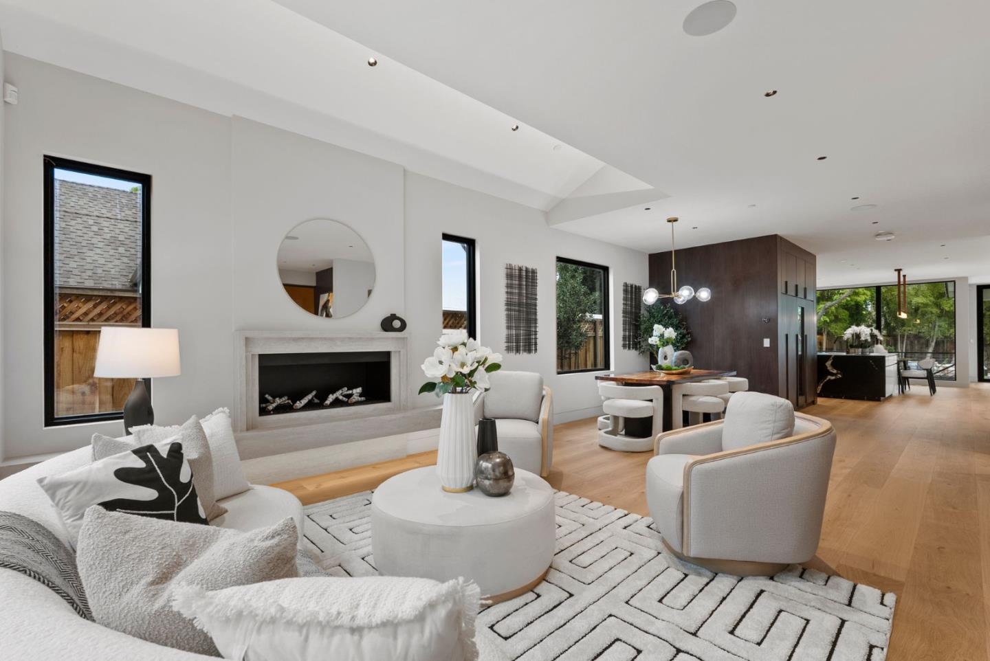 Detail Gallery Image 6 of 68 For 618 Tennyson Ave, Palo Alto,  CA 94301 - 5 Beds | 5/2 Baths