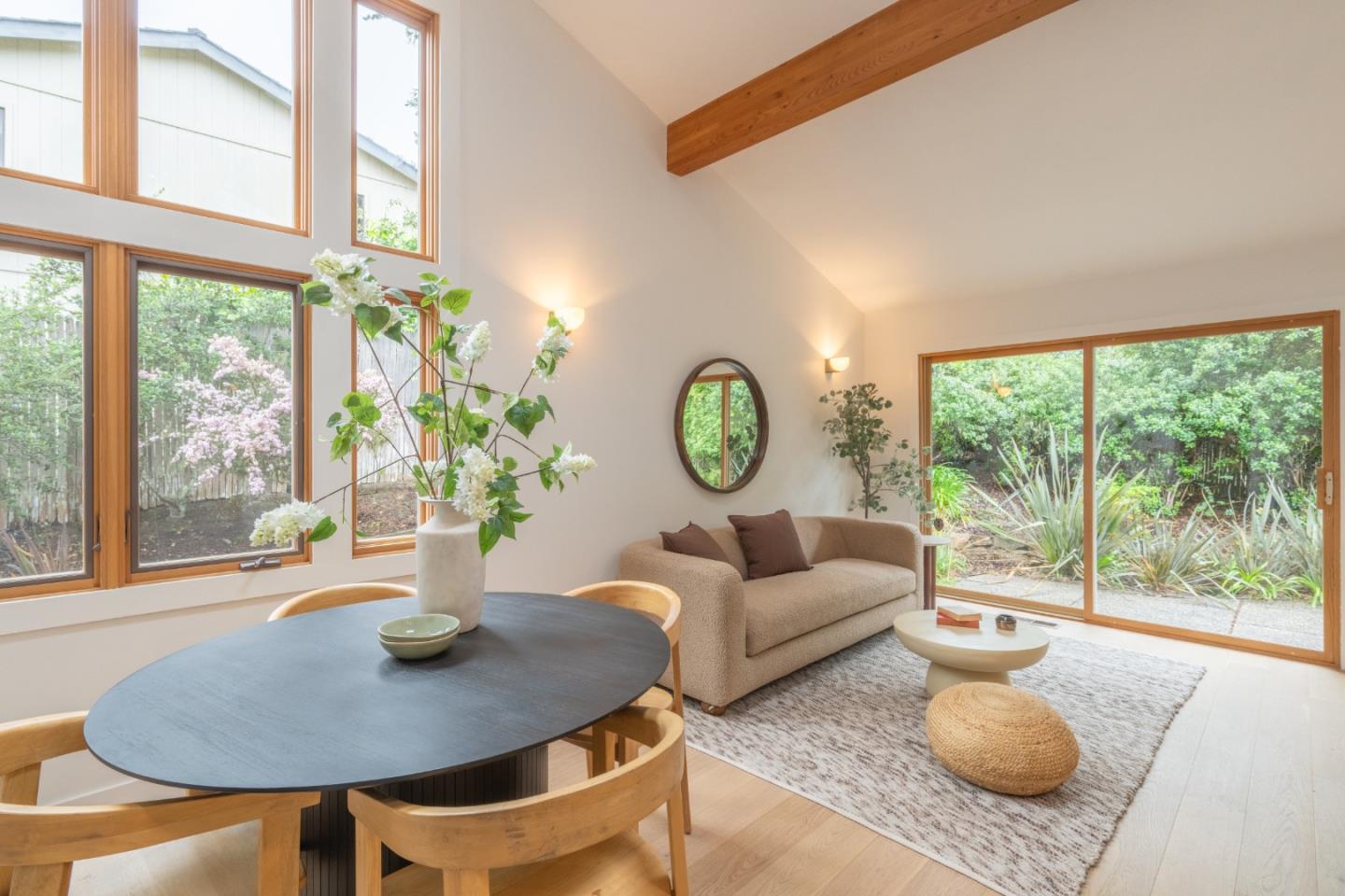 Detail Gallery Image 10 of 31 For 1121 Circle Rd, Pebble Beach,  CA 93953 - 3 Beds | 2/1 Baths